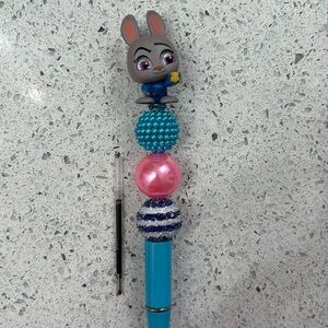 Judy Hopps Doorables Pen with ink refill​